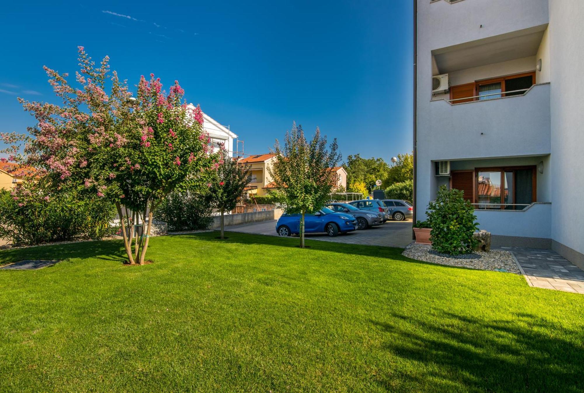 Apartment Kvarner 2 *